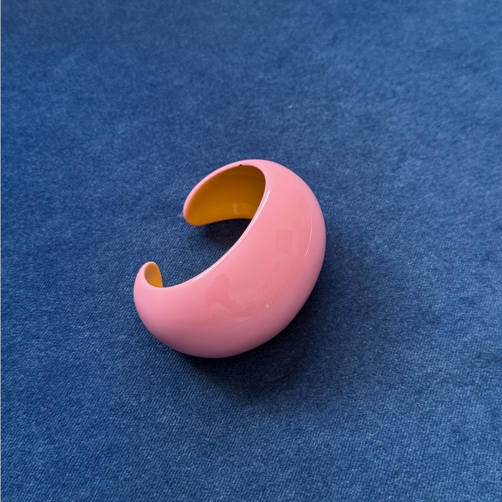 HERMES Bois‎ Laque Pink Lacquered
Wood Cuff Bracelet - Picture 9 of 9